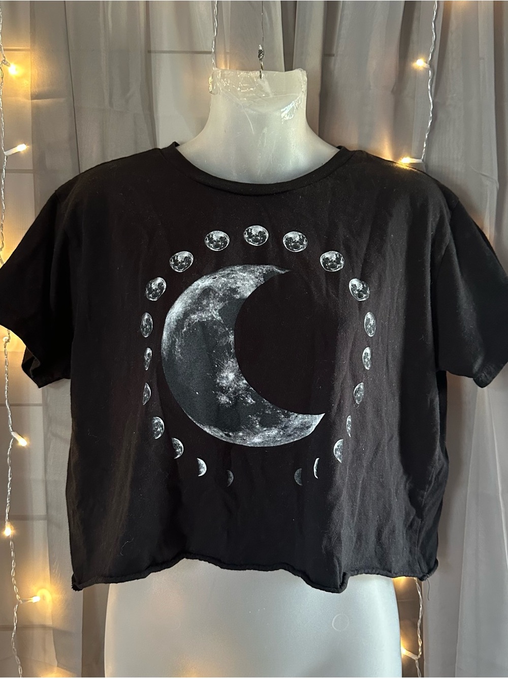 Hot topic black moon phase cropped baggy T-shirt, size small